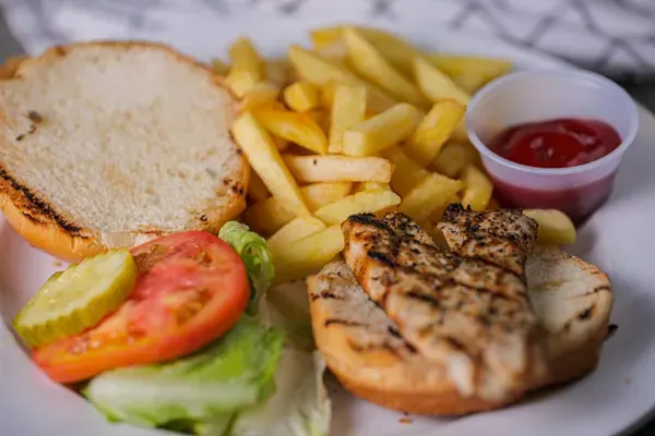 You-Build-It-Burger at Titanic Brewery, Boca Raton – $15 on the menu