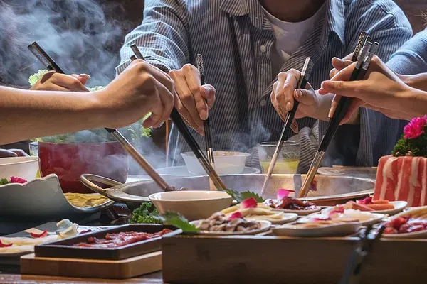 Enjoy Both BBQ & Hot Pot at Hong BBQ & Hot Pot Bradenton, Bradenton – $5.99 on the menu