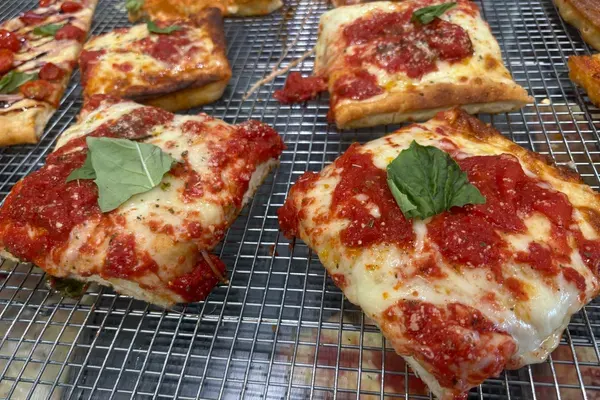 Mangia Bene Big Slice, Cape Coral