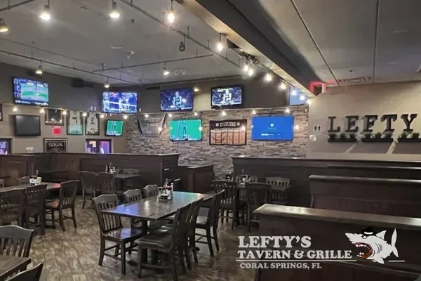 Kid Pizza at Lefty's Tavern & Grille, Coral Springs – $7.99 on the menu