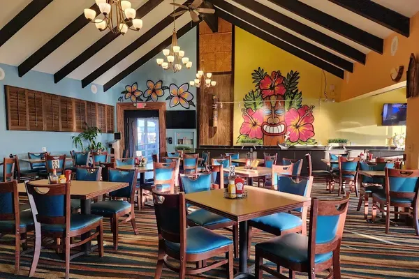 Scoop OF ICE Cream at Traders Restaurant & Tiki Lounge, Daytona Beach – $2.25 on the menu