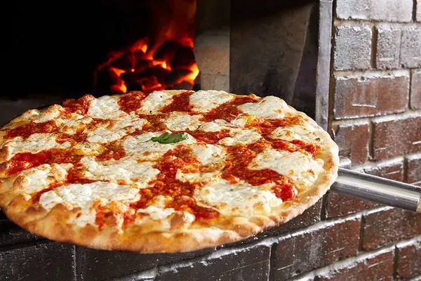 Traditional Pizza at Grimaldi's Pizzeria, Fort Myers