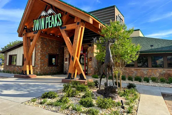Twin Peaks - Jacksonville, Jacksonville