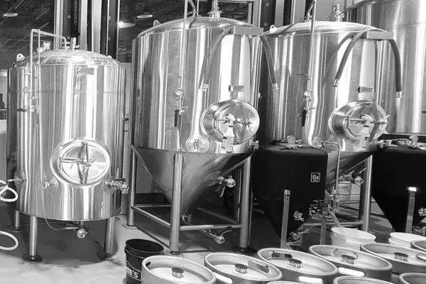 Create Your OWN (CYO) Burger at Celebration Brewing Company, Kissimmee – $16 on the menu