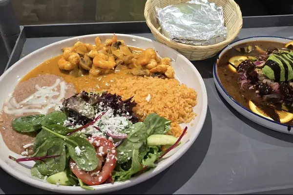 Lo Mein / Arroz Chino / Spring Roll at El Palacio Buffet Kissimmee, Kissimmee – $13.64 on the menu