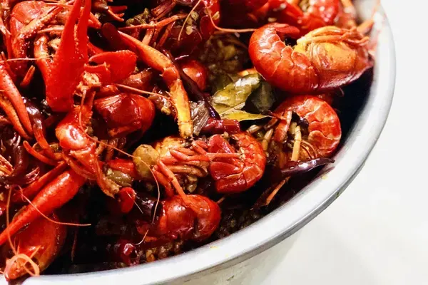 0.5 Lb Clam at Seafood House-Kissimmee, Kissimmee – $8 on the menu