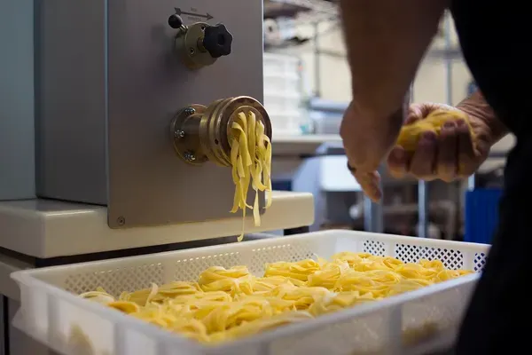 Linguini & Clams at Scarpa's Italian Restaurant, Lakeland – $23.75 on the menu