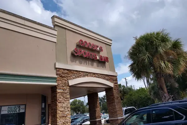 Goose's Sports Bar, Largo
