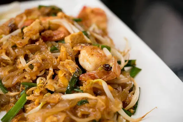 Thai Bay & Sushi Restaurant, Largo