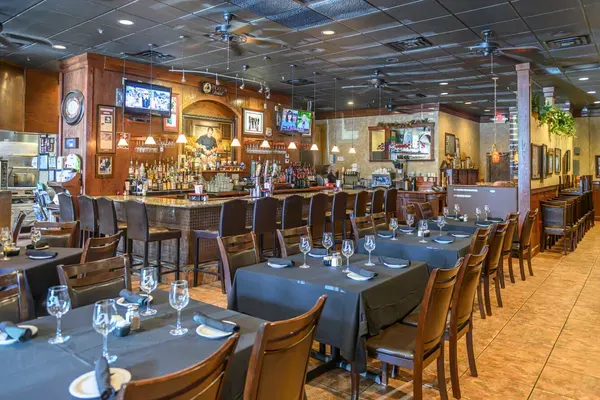 Amici's Italian Restaurant & Pizzeria, Melbourne
