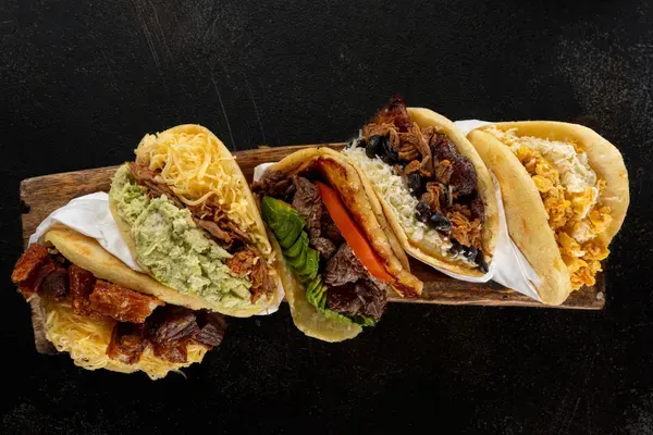 Cheese burger at Dulce Tropical Restaurant & Café, Miami Beach – $10 on the menu