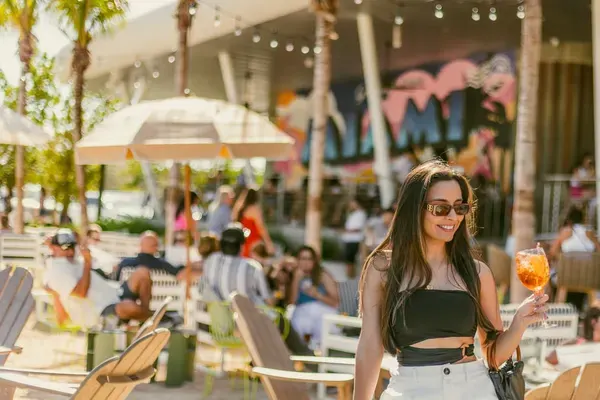 Bayshore Club Bar & Grill, Miami
