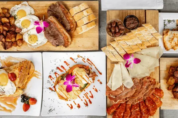 Cafe Papillon, Miami