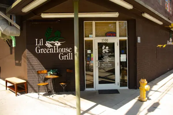 Lil Greenhouse Grill, Miami