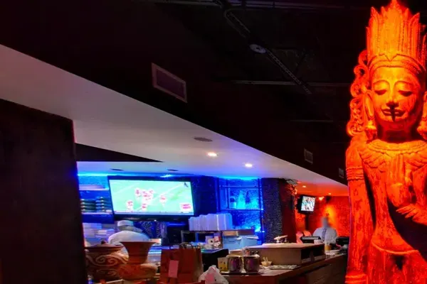 Moon Thai & Japanese, Miami