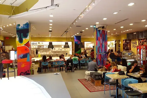 Tea & Poets, Miami