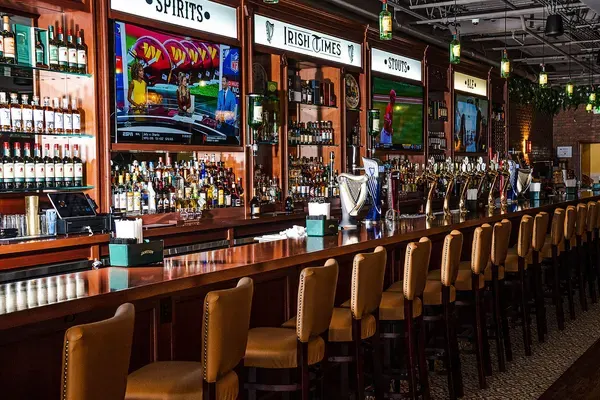 Irish Times Bar & Grill Naples, Naples