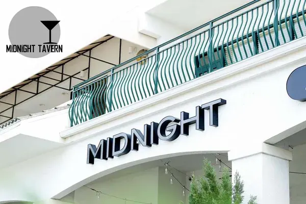 (8ct) Bites Wings at Midnight Tavern, Naples – $14 on the menu