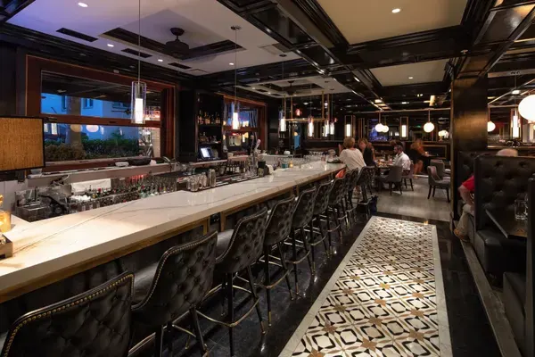 The Claw Bar, Naples