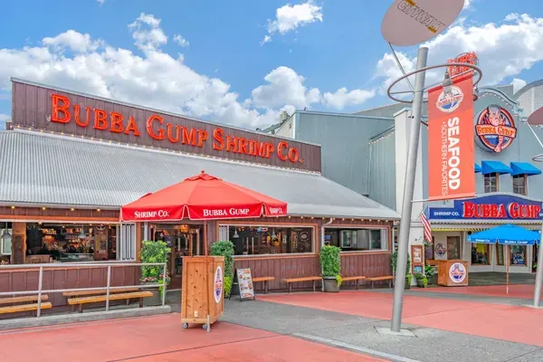 All-American Cheeseburger at Bubba Gump Shrimp Co., Orlando – $19.99 on the menu