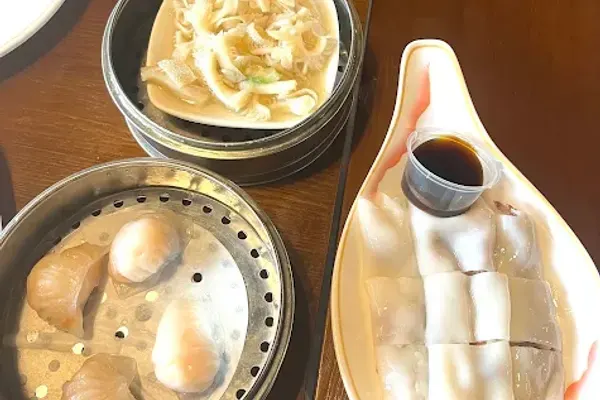 Fresh Shrimp Wonton Pho at East Garden Chinese Restaurant, Orlando – $18.95 on the menu