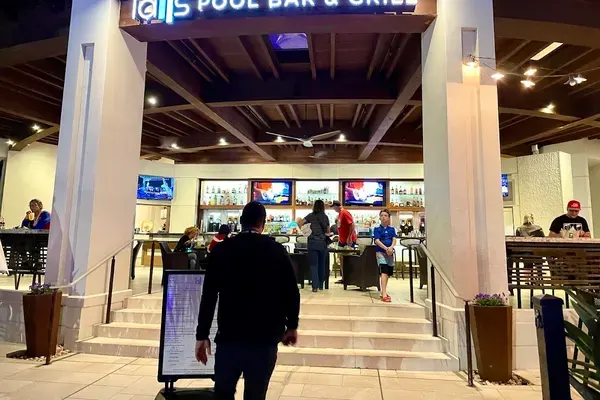 Falls Pool Bar & Grill, Orlando