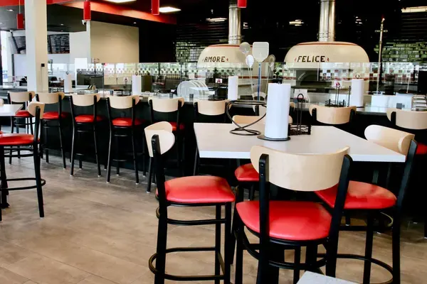 V Pizza & Tap Room - Lake Buena Vista, Orlando