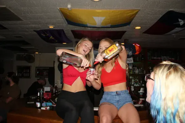 Mugs & Jugs, Pensacola