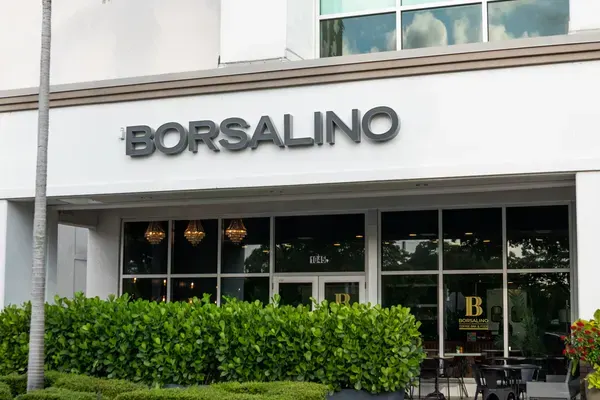 Borsalino Cafe, Plantation