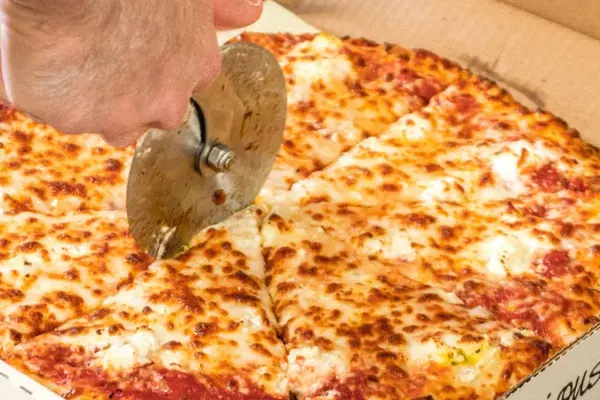 Build Your Own Cauliflower Crust Pizza at IL Baretto Ristorante, Plantation – $14 on the menu