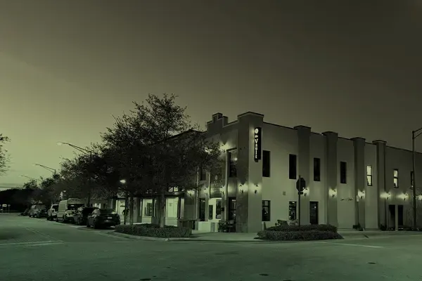 The Vault Bar & Restaurant, Pompano Beach