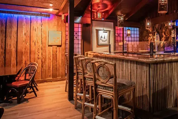 Bahi Hut Tiki Cocktail Lounge, Sarasota