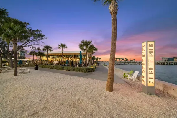 Doc Ford's Rum Bar And Grille St Pete Pier, St. Petersburg