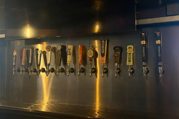 232 Bar, Tampa