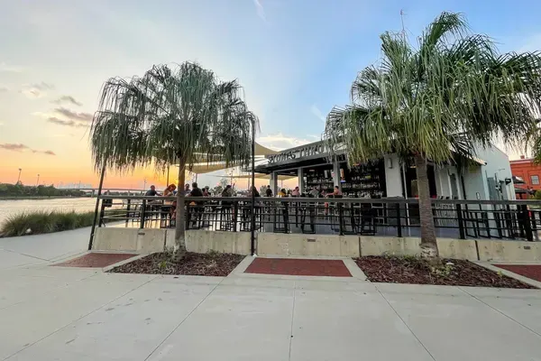 Stones Throw, Tampa