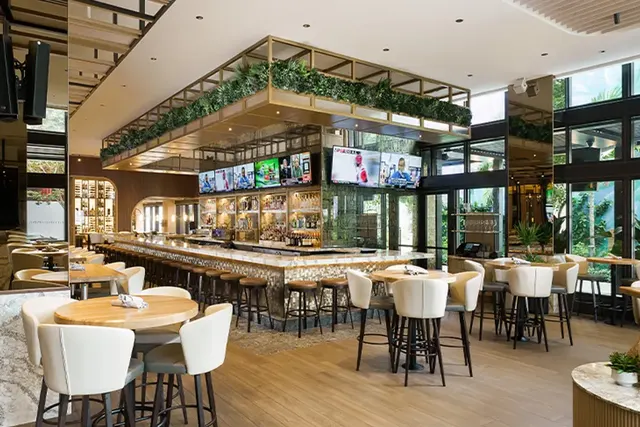 Moxies West Palm Beach Restaurant, West Palm Beach