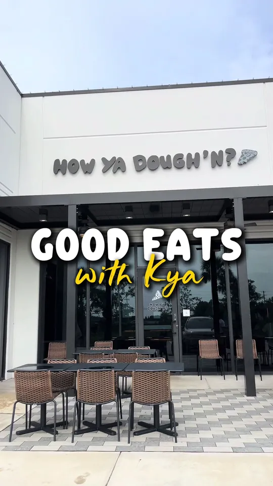 Pizza at Boynton Pizza, Boynton Beach – $14.95 on the menu