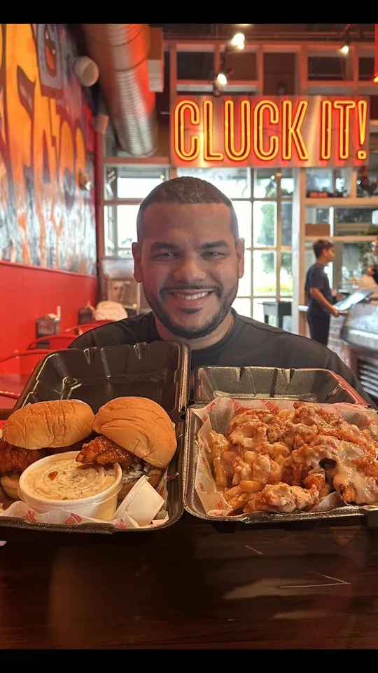 Video at Cluck Face Nashville Hot Chicken, Boynton Beach