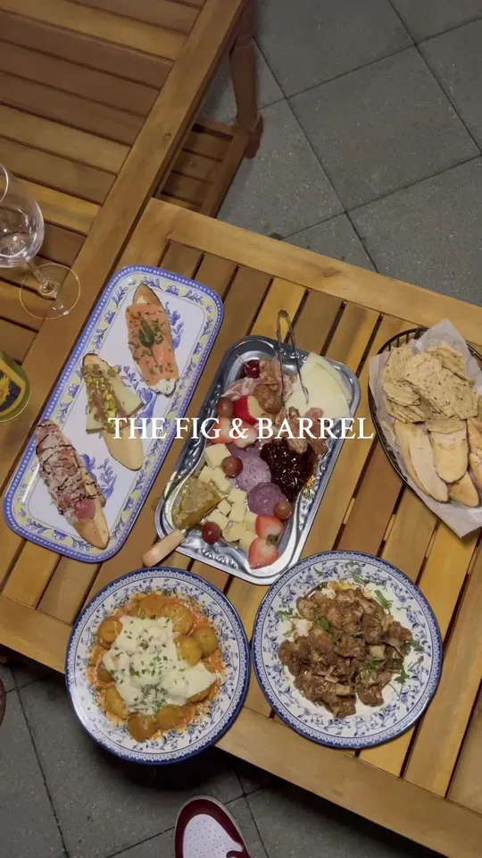 Video at The Fig & Barrel, Boynton Beach