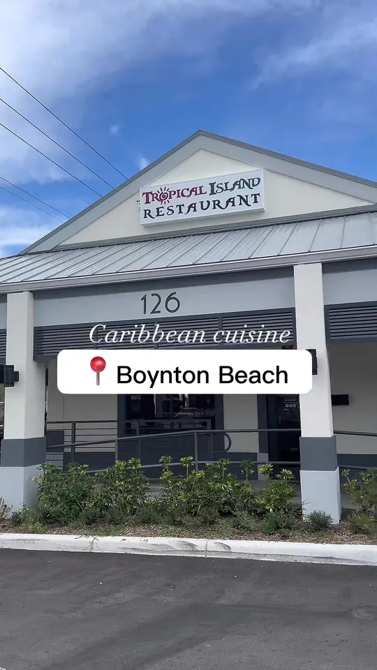 Video at Tropical Island Restaurant, Boynton Beach