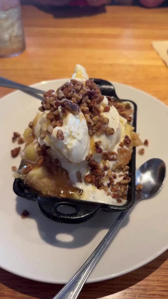 Dessert at Applebee's Grill + Bar, Bradenton