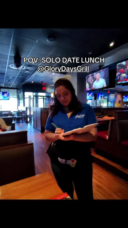 Wings at Glory Days Grill, Bradenton