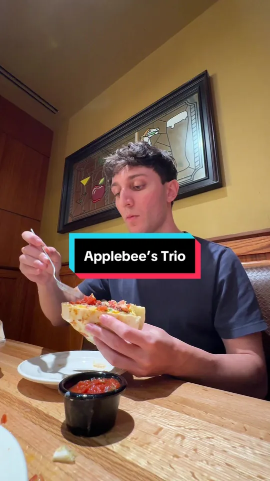 Video at Applebee's Grill + Bar, Brandon