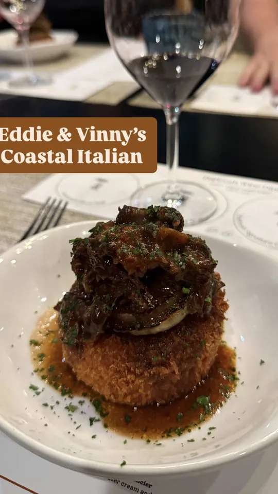 Video at Eddie and Vinny's, Coral Springs