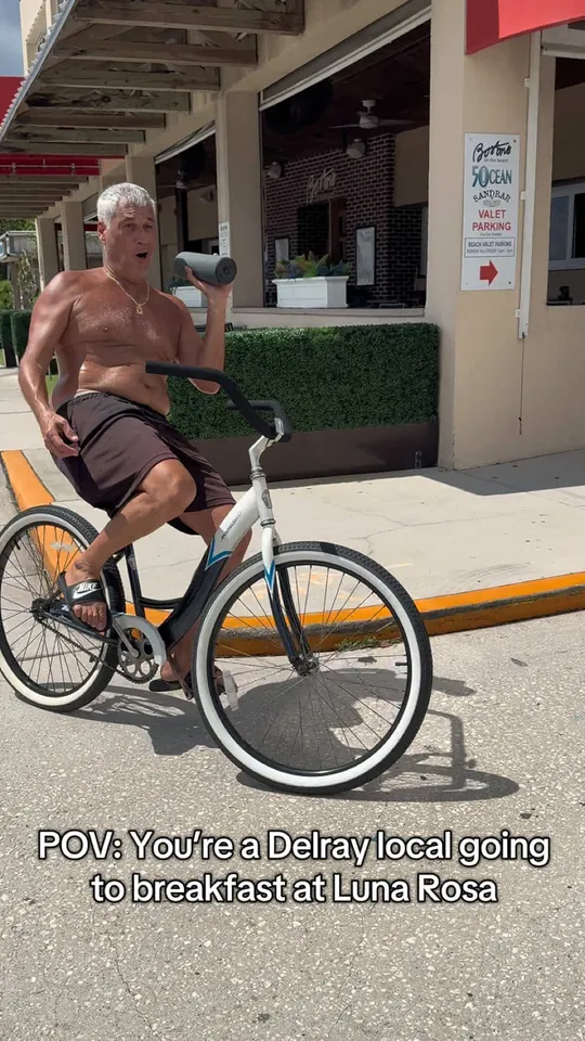 Video at Caffe Luna Rosa, Delray Beach