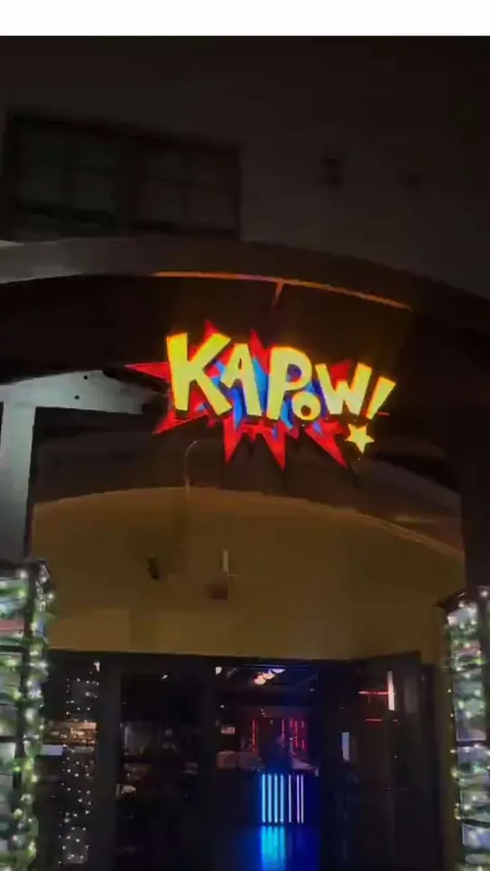 Video at Kapow Noodle Bar, Delray Beach