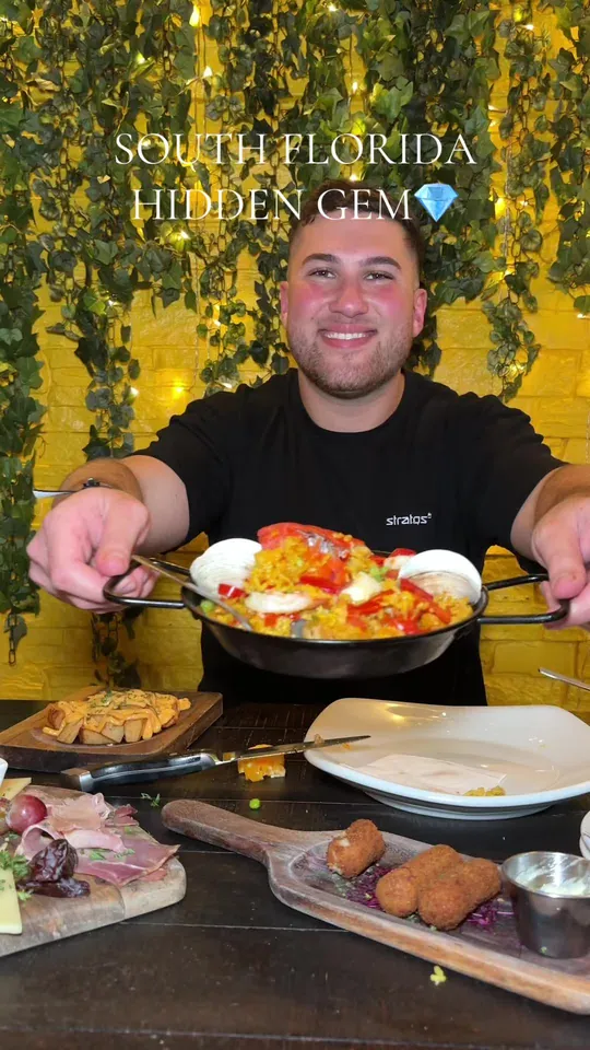 Video at Papa's Tapas, Delray Beach