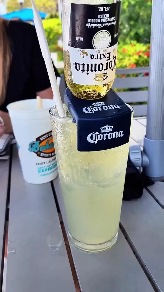 Video at Bokamper's Sports Bar & Grill, Fort Lauderdale