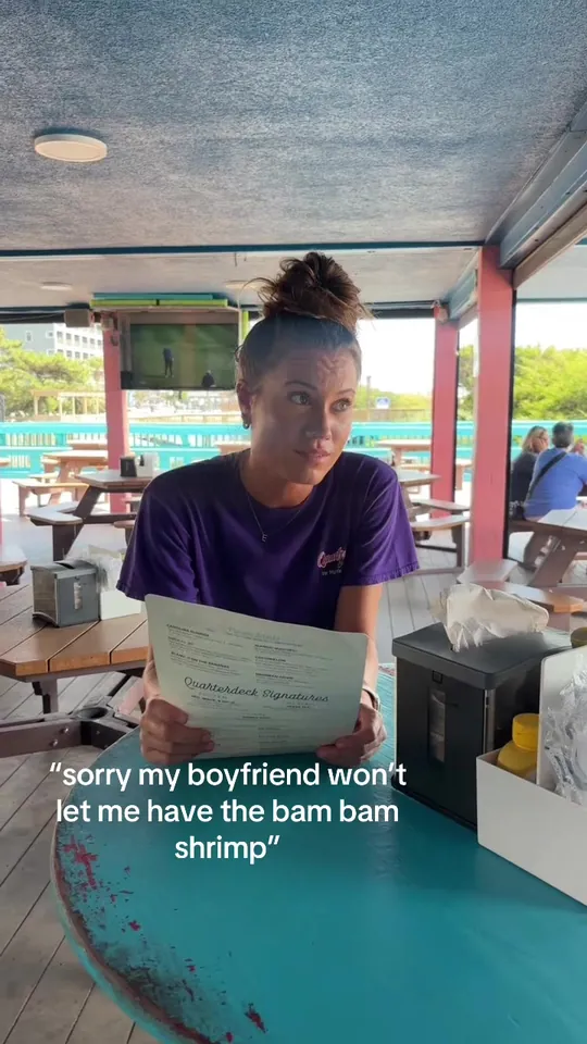 Video at Quarterdeck Restaurant + Sports Bar, Fort Lauderdale