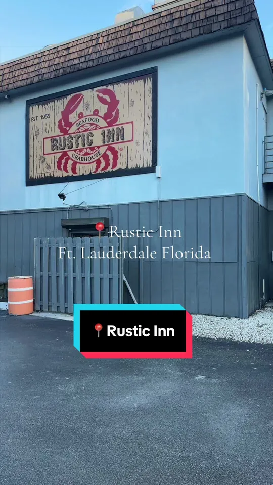 Seafood at Rustic Inn Crabhouse, Fort Lauderdale
